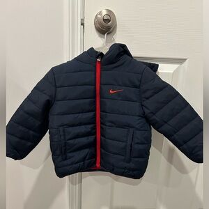 Toddler boys Nike puffer coat. Navy blue and red. Fleece lining. Size 18 months.